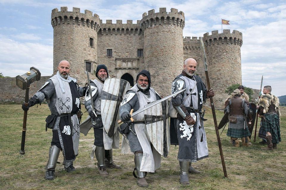 La compagnia in cammino presso la Rocca, immagine d'archivio scelta per Ender il Sapientissimo