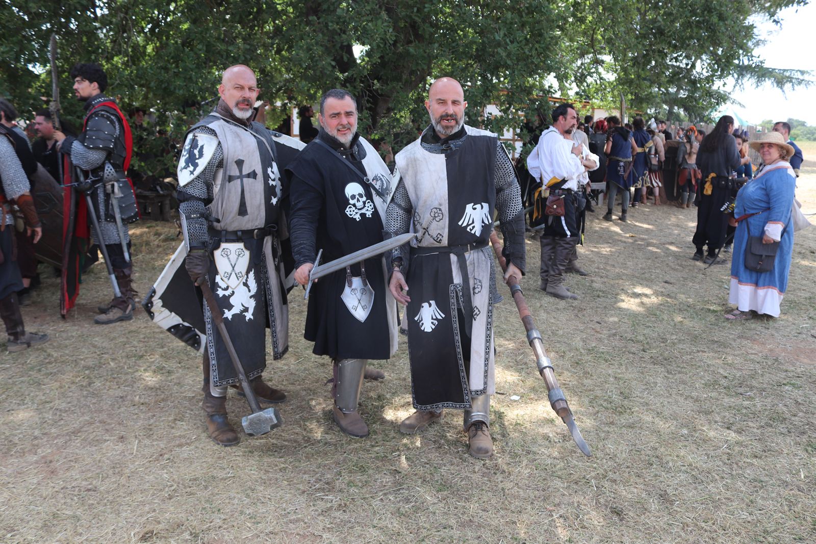 La compagnia schierata in tabarda sulla Piana, giugno 2026